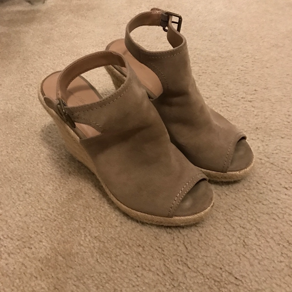 Universal Thread Wedges - Picture 2 of 5